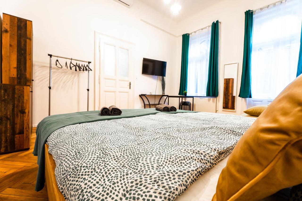 Palace Quarter Suite Budapest Exteriör bild