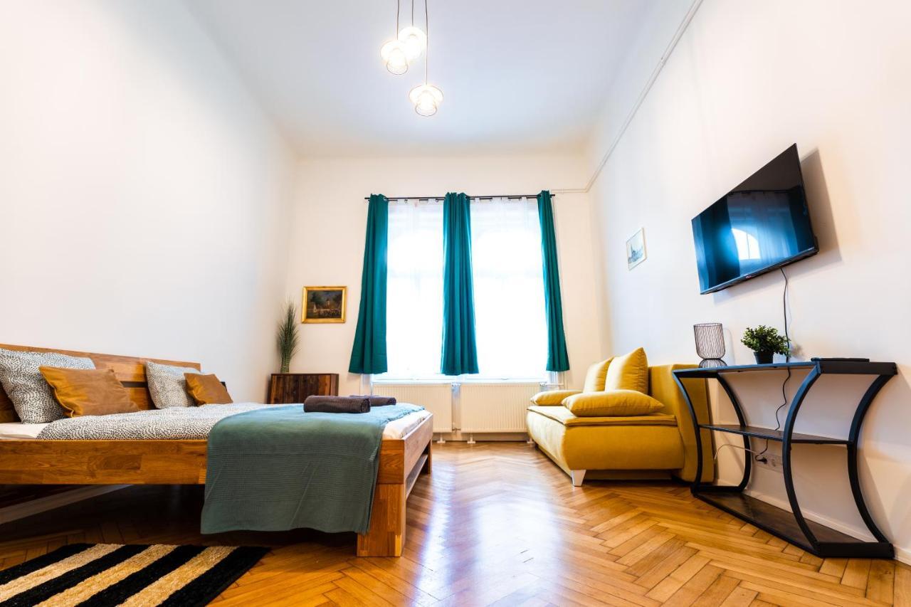 Palace Quarter Suite Budapest Exteriör bild